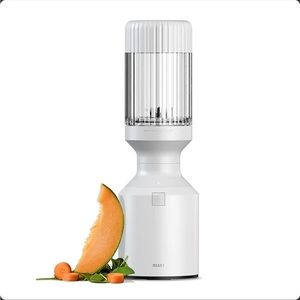 New in box! Beast Health Compact Blender / Juicer, white